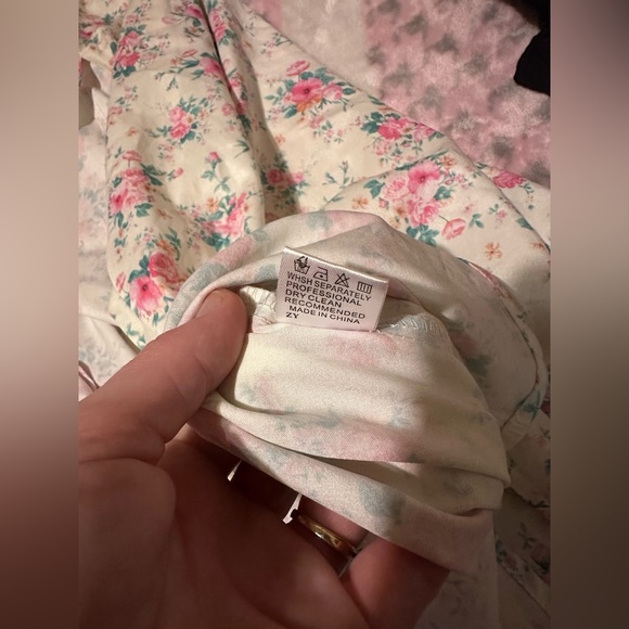 Dress - Picture 4 of 11